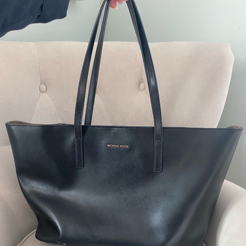 Michael Kors jet set tote
